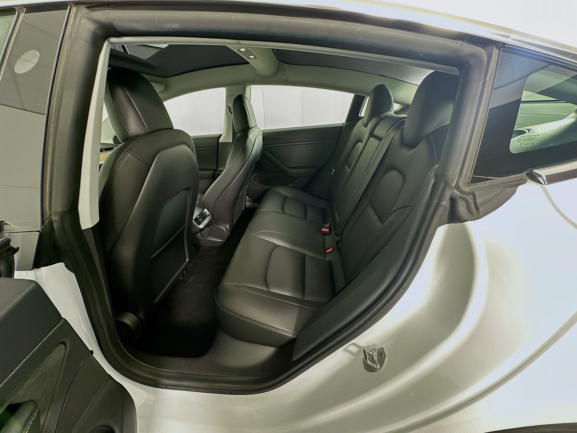 Used 2019 Tesla Model 3 Standard Range Plus image 26