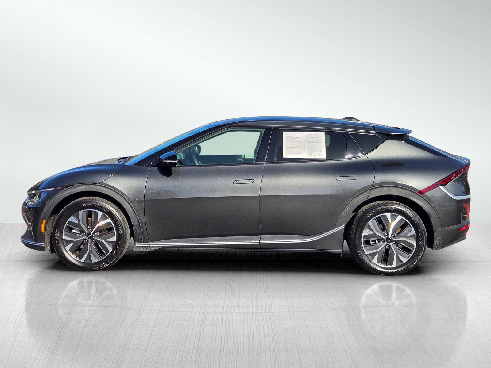 Used 2023 Kia EV6 Light RWD image 7