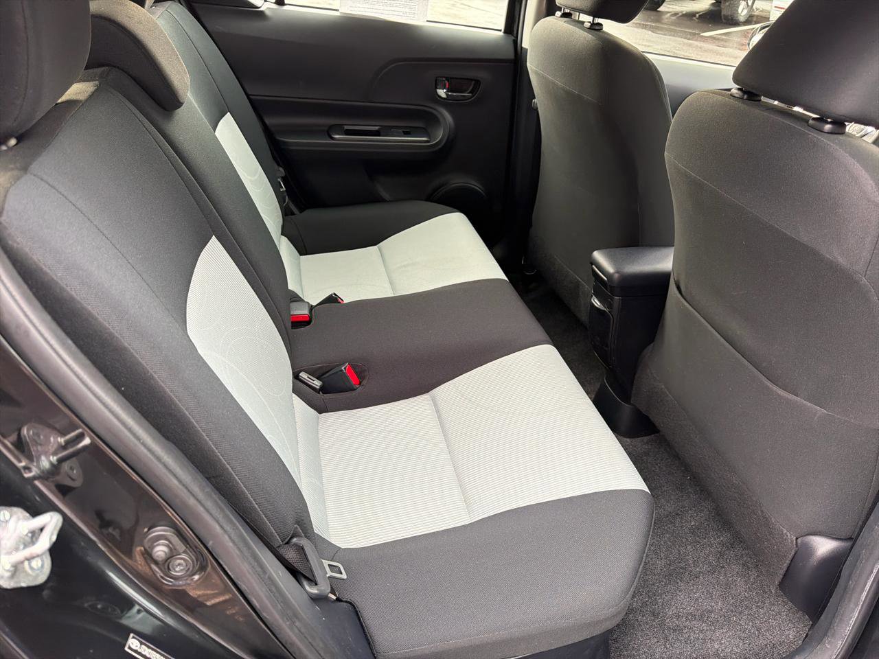 Used 2016 Toyota Prius C Persona Series image 13