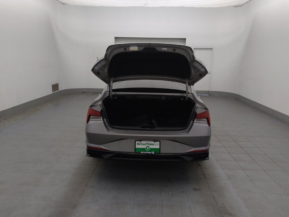 Used 2023 Hyundai Elantra Limited image 29