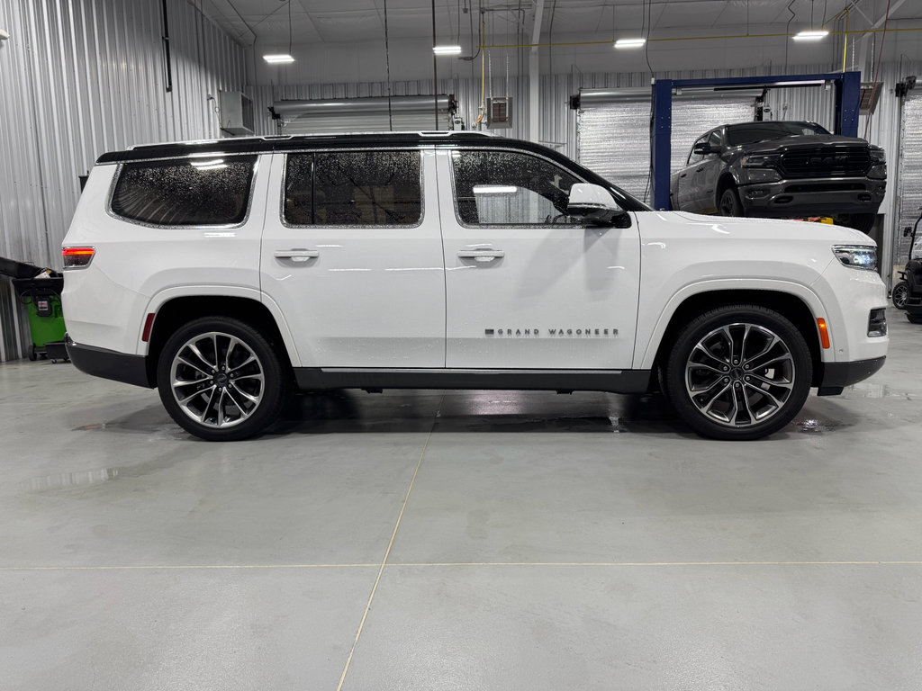 Used 2022 Jeep Grand Wagoneer Series III w/ Rear Seat Video Group 1 image 20