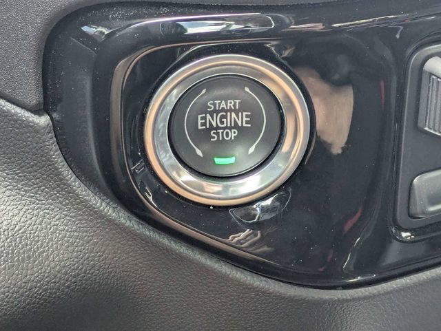 Used 2023 GMC Sierra 1500 SLT w/ SLT Premium Package image 30