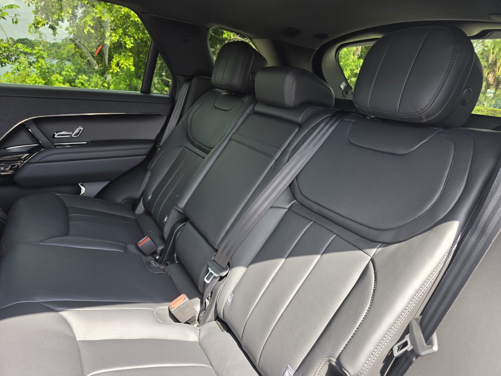 New 2026 Land Rover Range Rover Sport Dynamic SE AWD/4WD image 13
