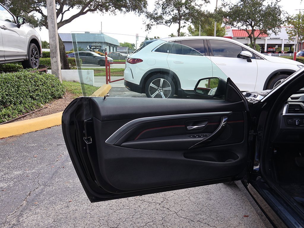 Used 2018 BMW 430i Convertible image 22