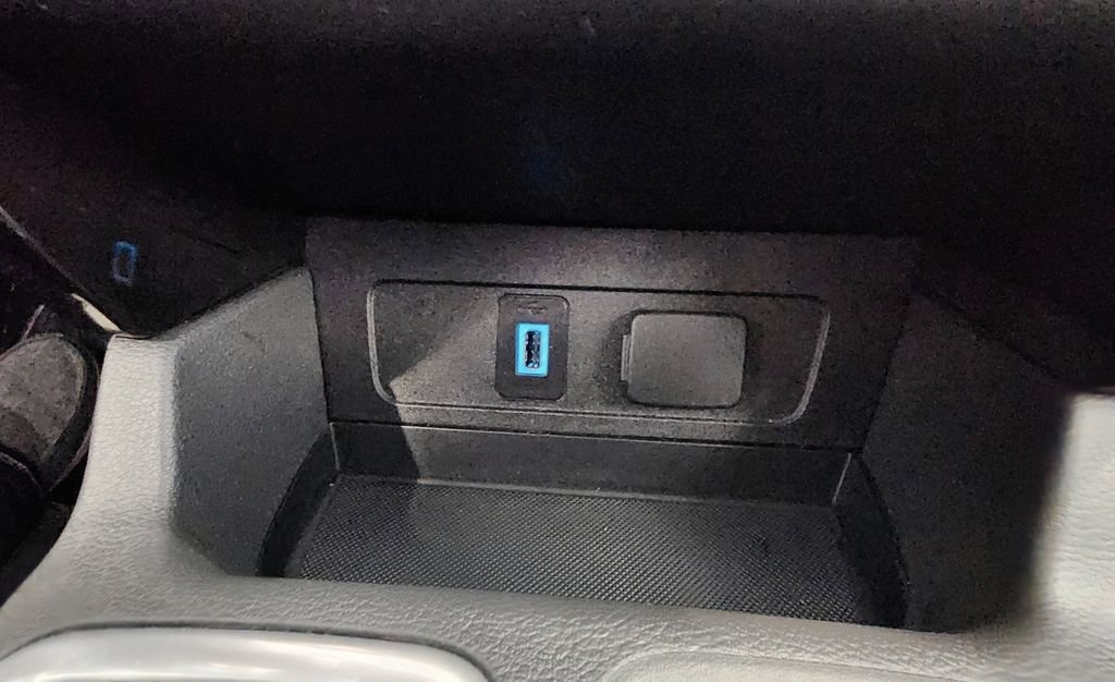 Used 2017 Ford Escape Titanium FWD image 29