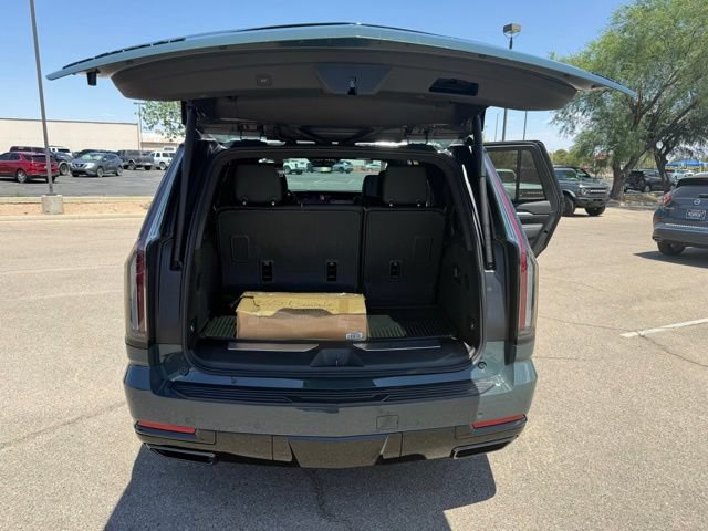 Used 2025 Cadillac Escalade Sport w/ LPO, Floor Liner Package AWD/4WD image 44