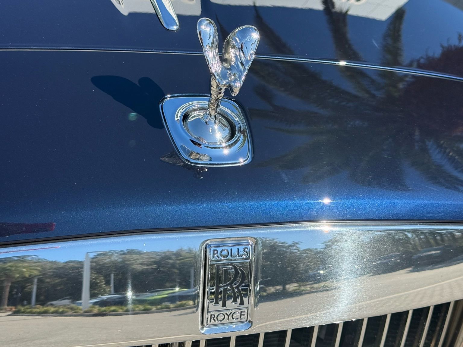 Used 2018 Rolls-Royce Dawn image 17