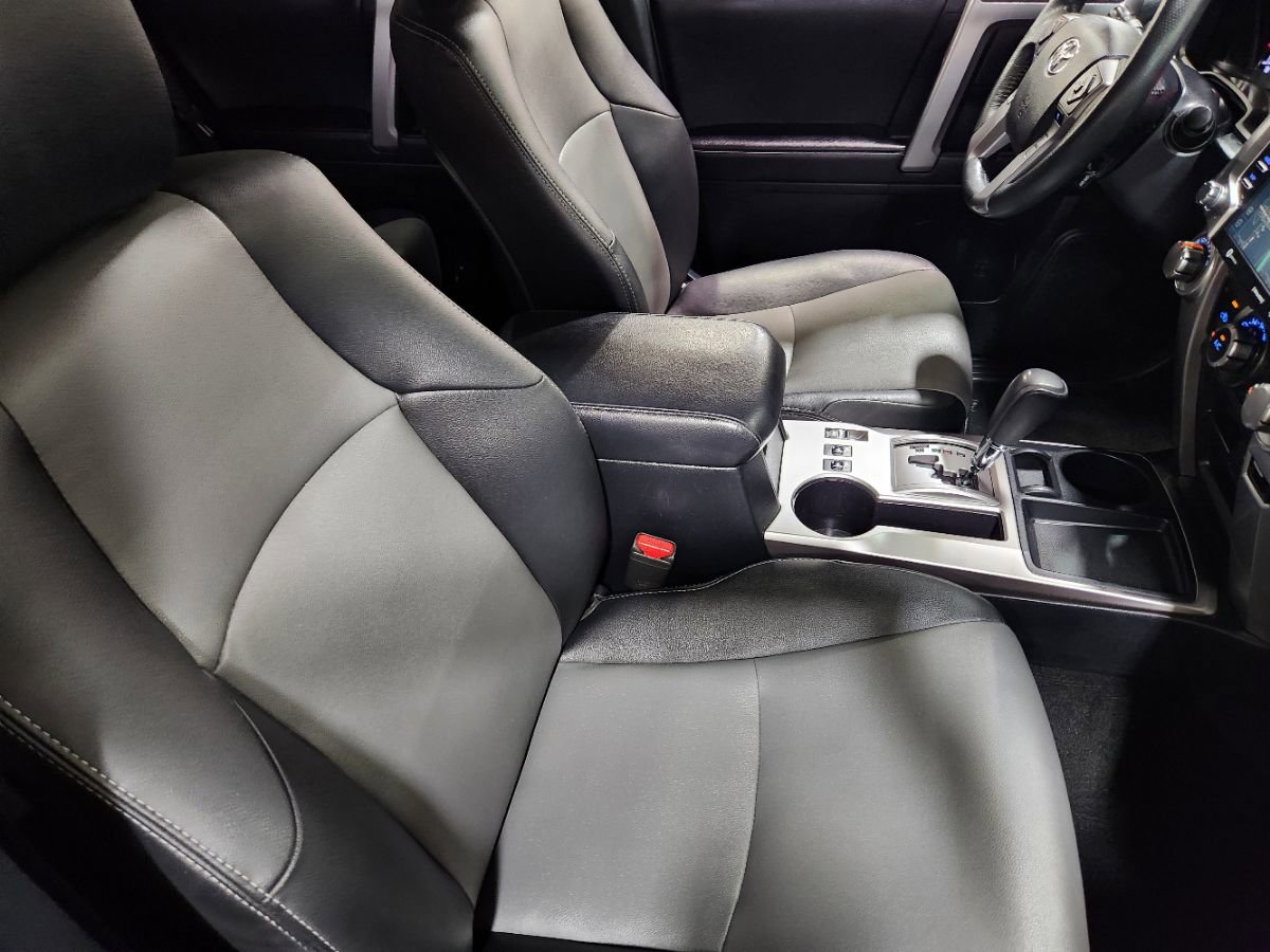 Used 2021 Toyota 4Runner SR5 Premium w/ Moonroof Package RWD image 32