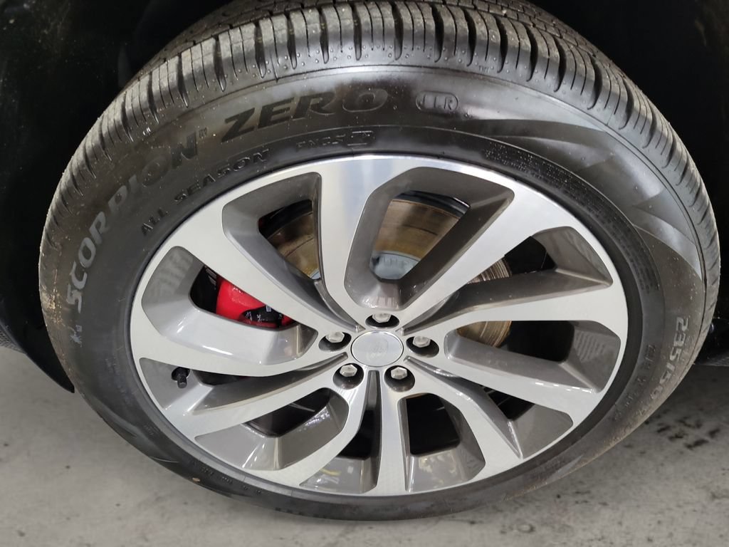Used 2024 Land Rover Discovery Sport Dynamic SE AWD/4WD image 9