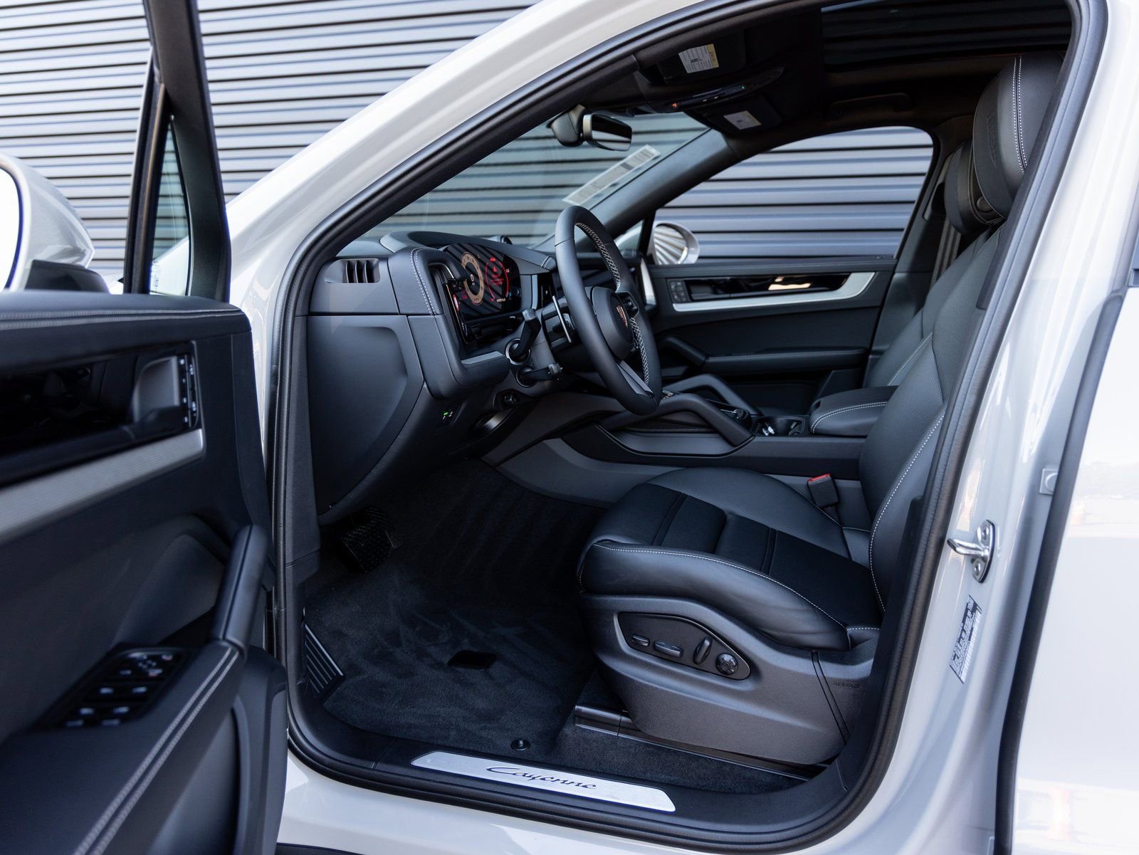 New 2026 Porsche Cayenne Coupe image 23