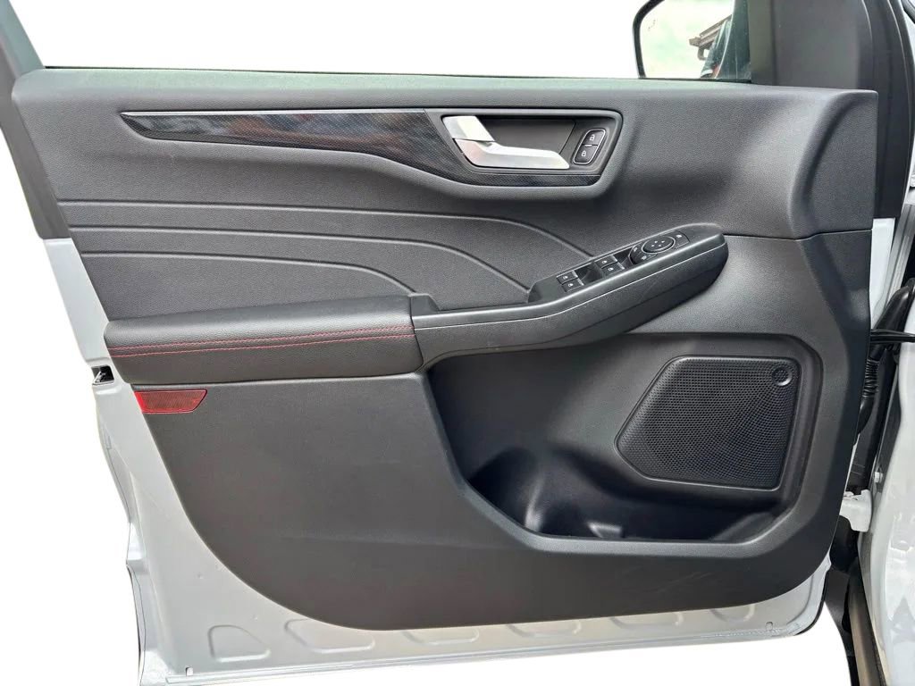 Used 2026 Ford Escape ST-Line w/ Tech Pack #1 image 18