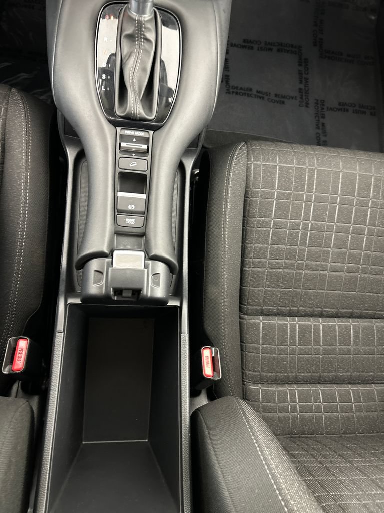 Used 2025 Honda HR-V LX image 14