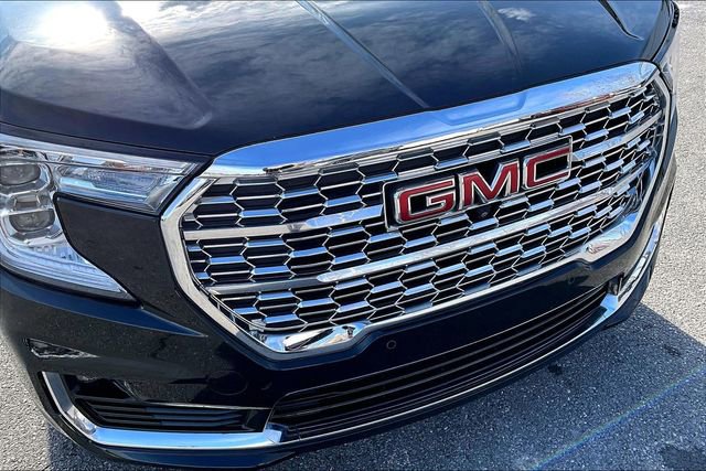 Certified 2024 GMC Terrain Denali w/ Black Diamond Edition image 28