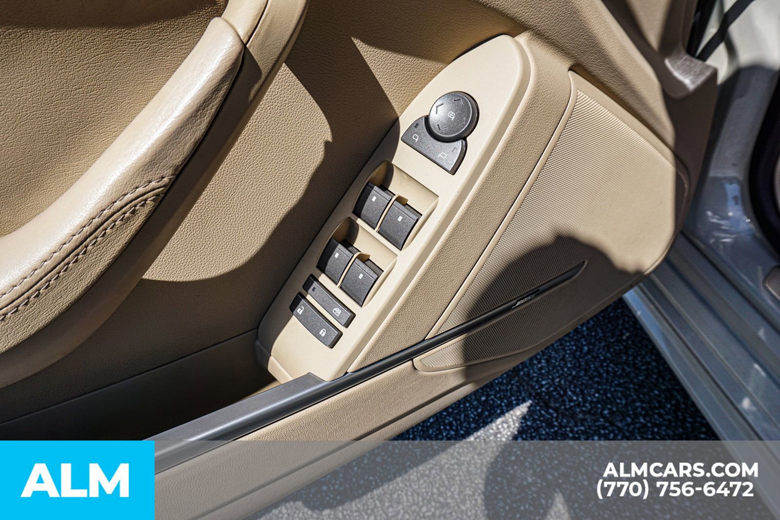 Used 2011 Cadillac CTS Luxury RWD image 46