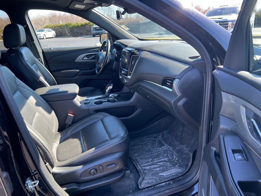 Used 2023 Chevrolet Traverse LT w/ LT Premium Package image 10