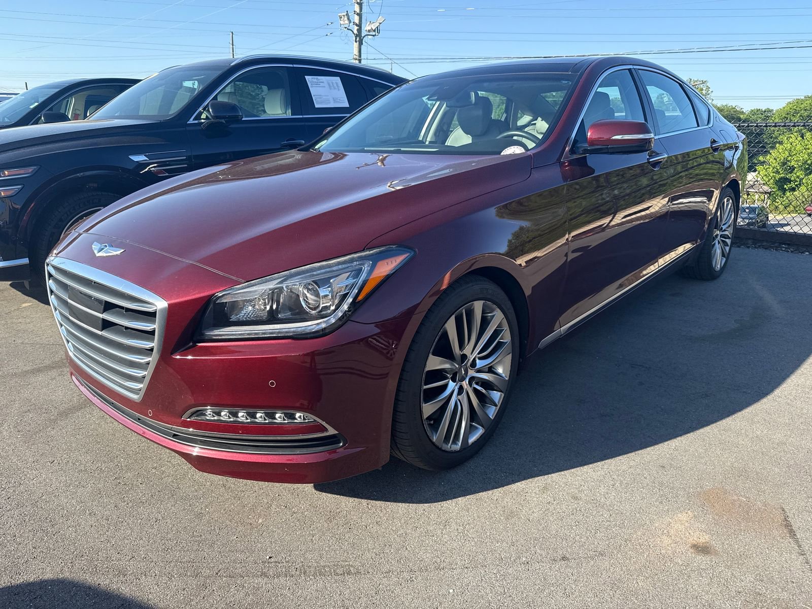 Used 2015 Hyundai Genesis 5.0 RWD image 2