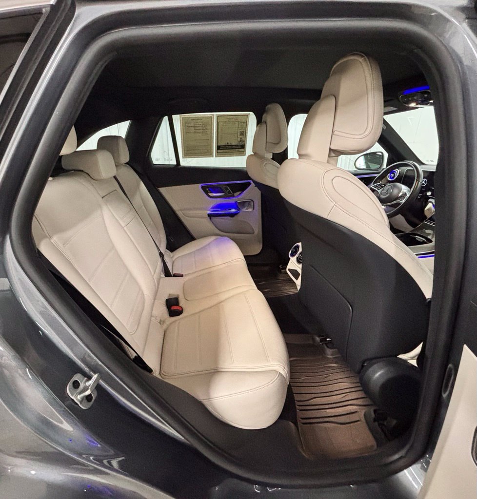 Used 2023 Mercedes-Benz GLC 300 image 20