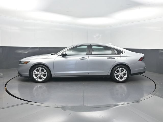 Used 2025 Honda Accord LX image 3