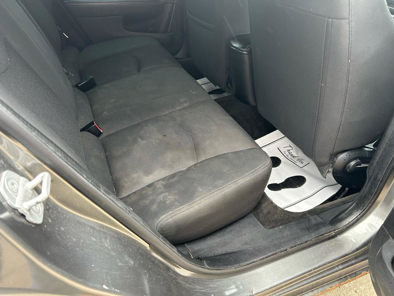 Used 2012 Dodge Avenger SE FWD image 11