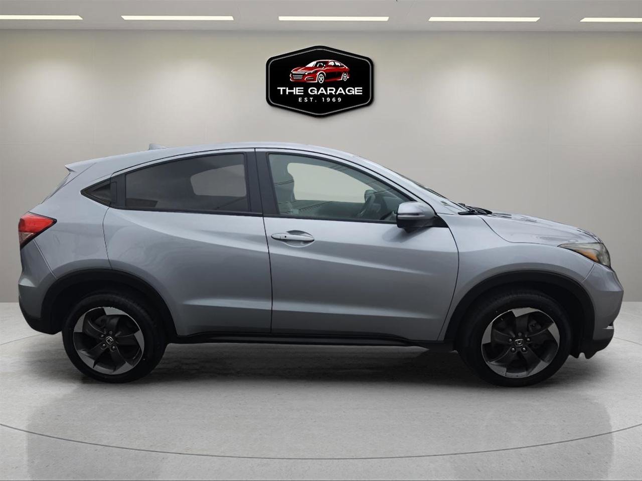 Used 2018 Honda HR-V EX image 7