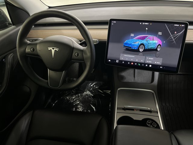 Used 2022 Tesla Model Y Long Range image 28