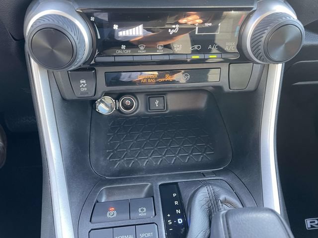 Used 2021 Toyota RAV4 LE FWD image 35