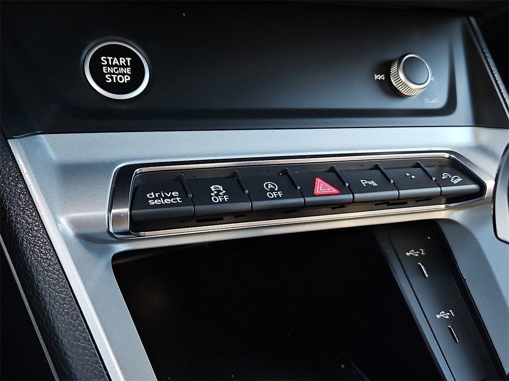 Used 2022 Audi Q3 2.0T Premium w/ Convenience Package image 25