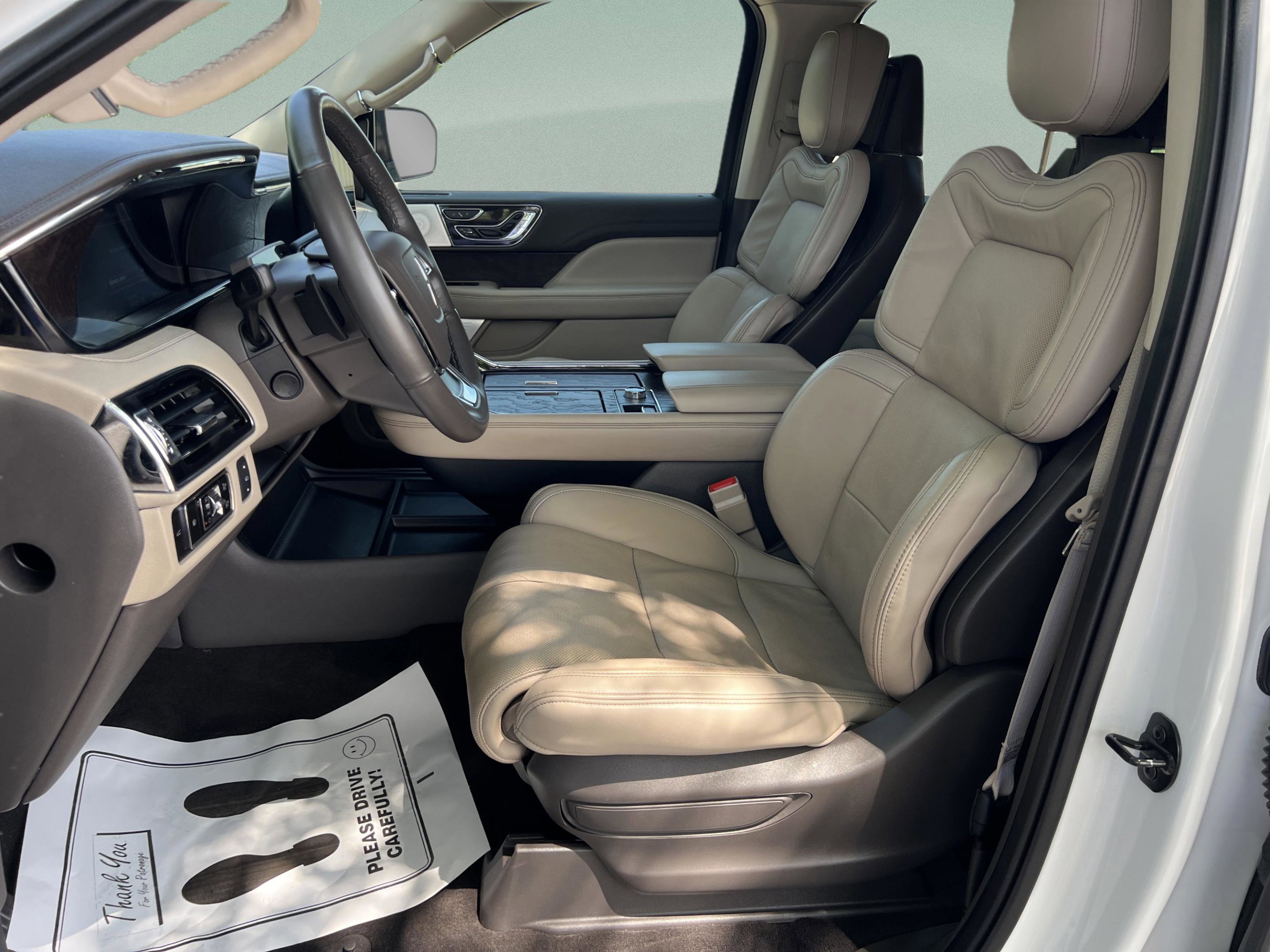 Used 2023 Lincoln Navigator L Reserve AWD/4WD image 24