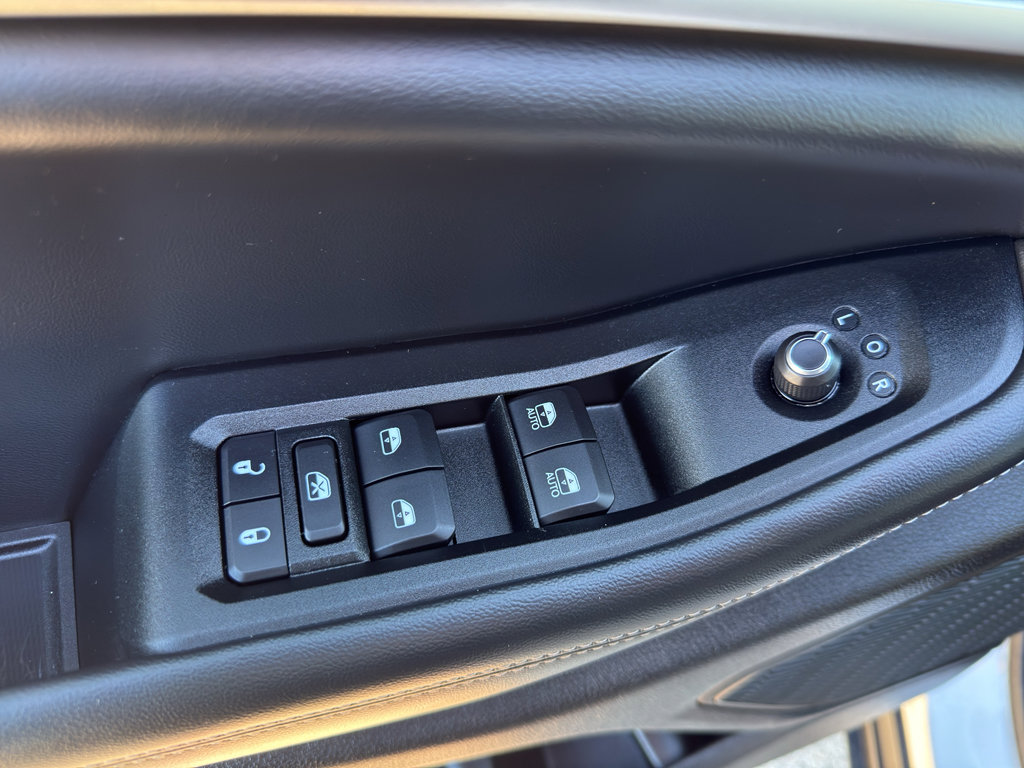 Used 2024 Jeep Grand Cherokee L Limited image 12