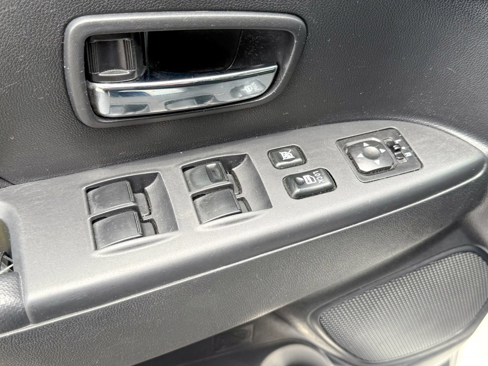 Used 2018 Mitsubishi Outlander Sport LE AWD/4WD image 20