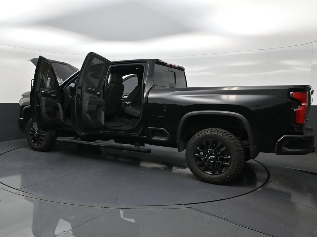 Used 2025 Chevrolet Silverado 2500 High Country w/ High Country Premium Package AWD/4WD image 31