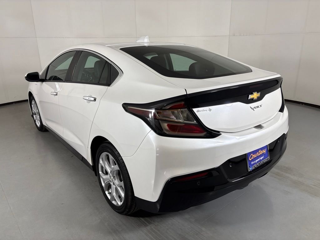 Used 2018 Chevrolet Volt Premier w/ Driver Confidence Package FWD image 6