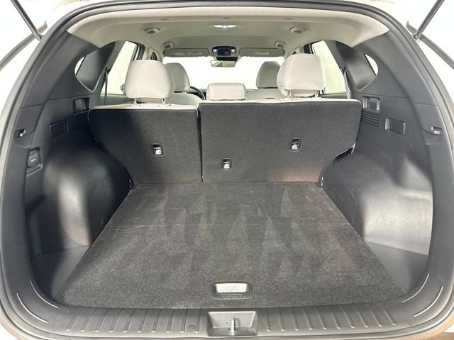 Certified 2025 Hyundai Tucson SE image 54