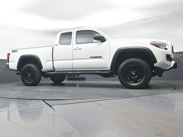 Used 2023 Toyota Tacoma SR5 AWD/4WD image 33