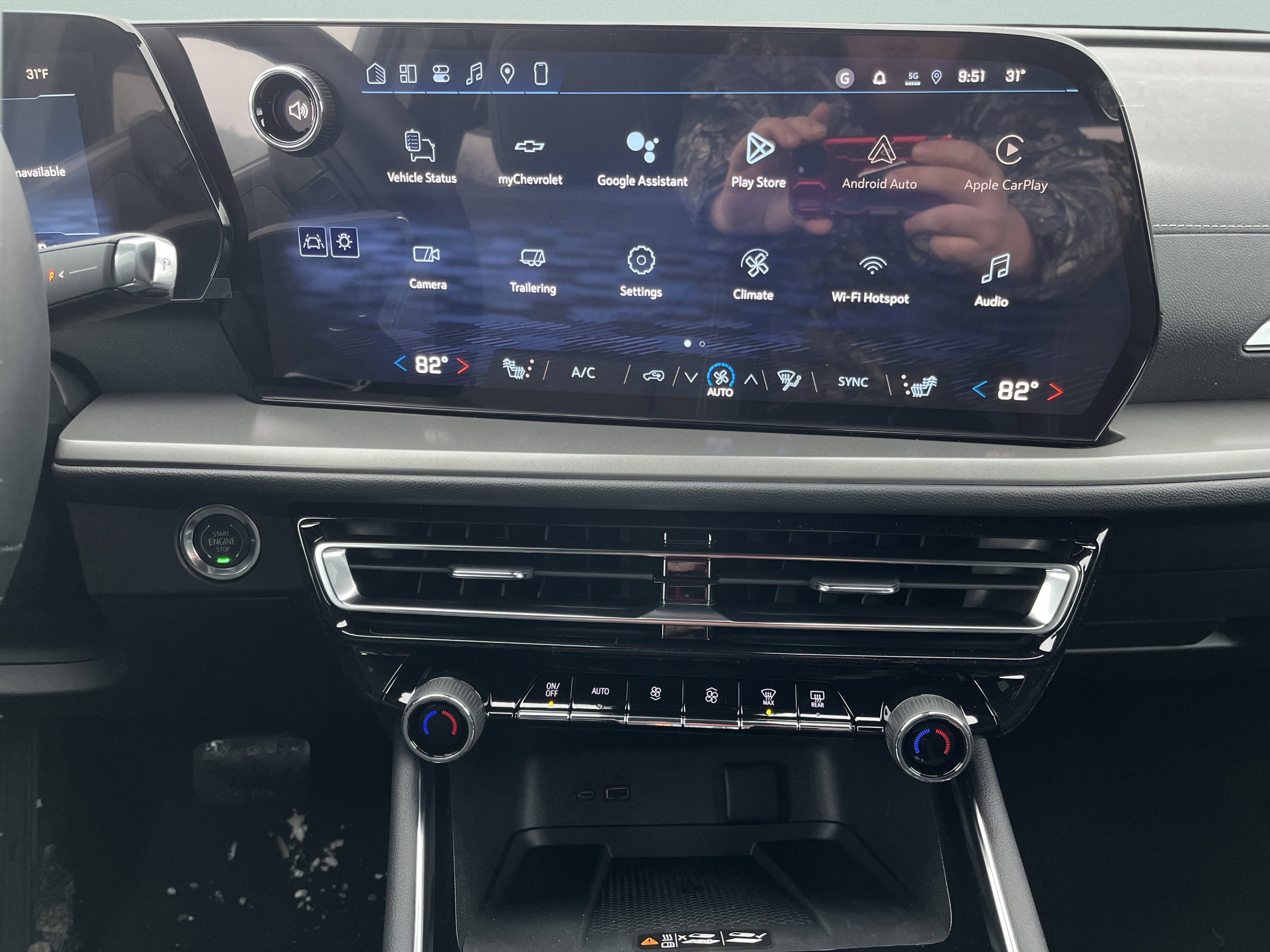 New 2026 Chevrolet Traverse LT image 24