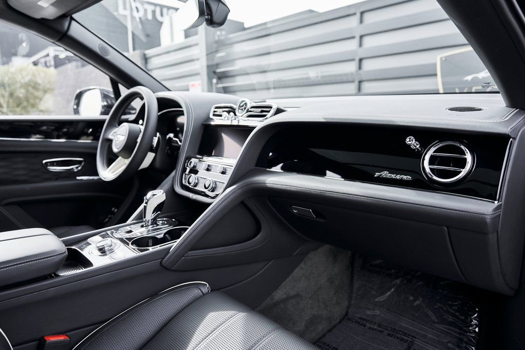 Used 2023 Bentley Bentayga Extended Wheelbase AWD/4WD image 40