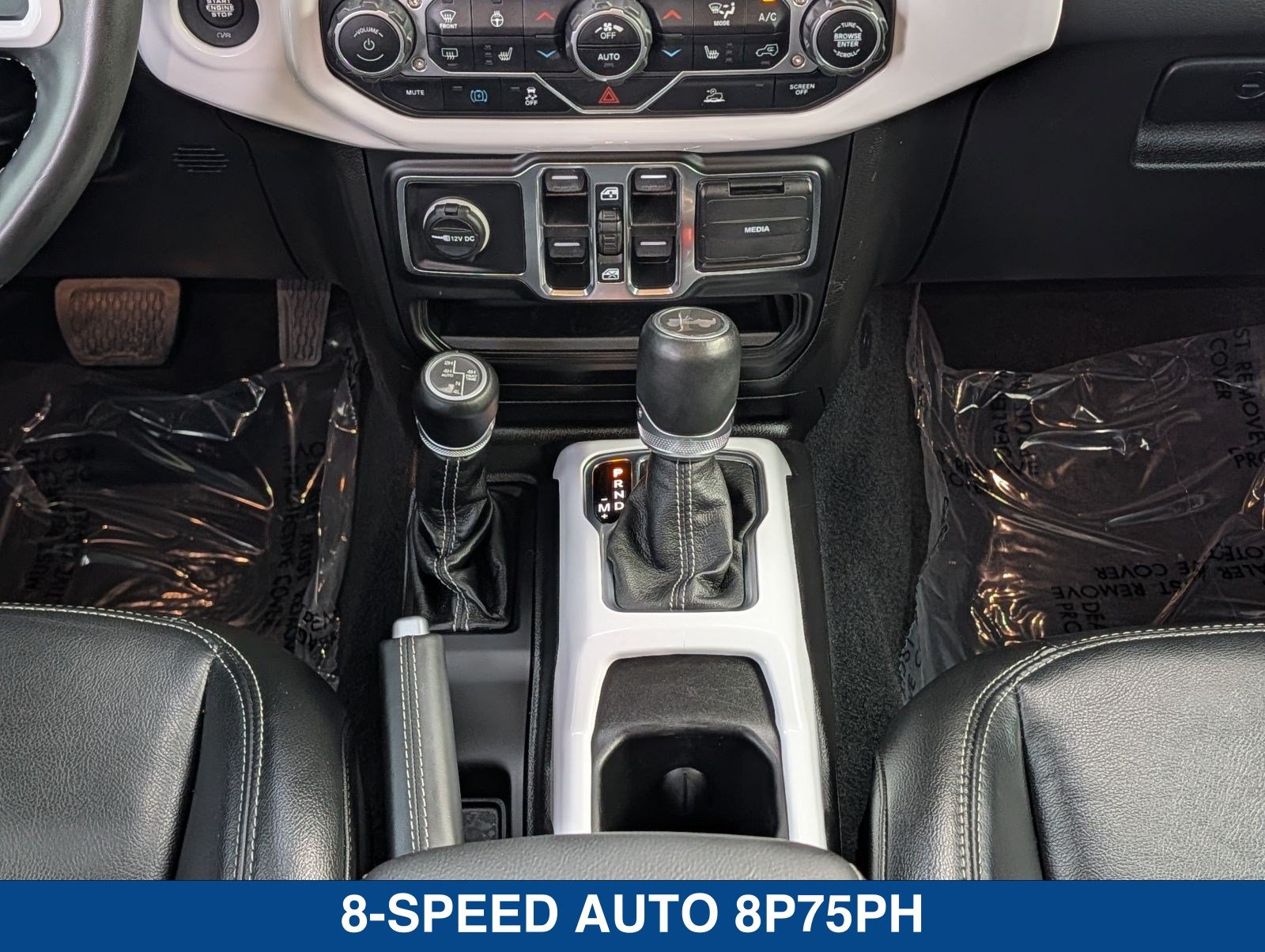 Used 2022 Jeep Wrangler Unlimited Sahara w/ Cold Weather Group AWD/4WD image 20