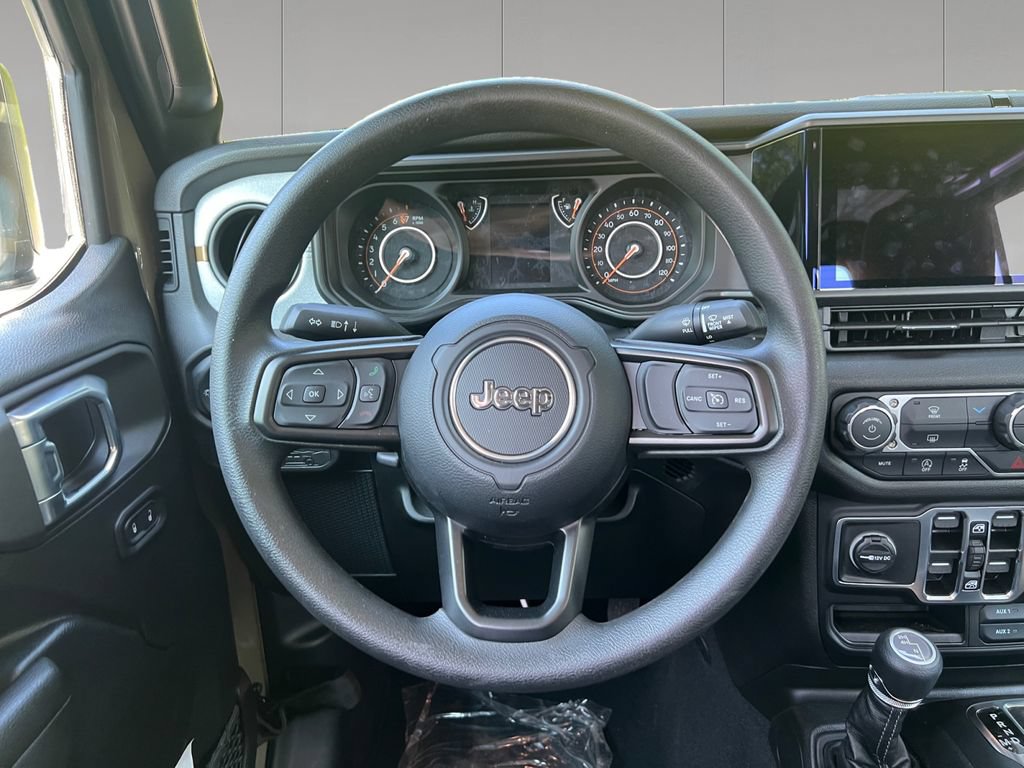 Used 2026 Jeep Gladiator Sport AWD/4WD image 13