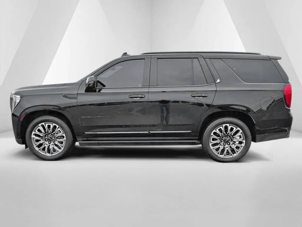Used 2024 GMC Yukon Denali Ultimate AWD/4WD image 4