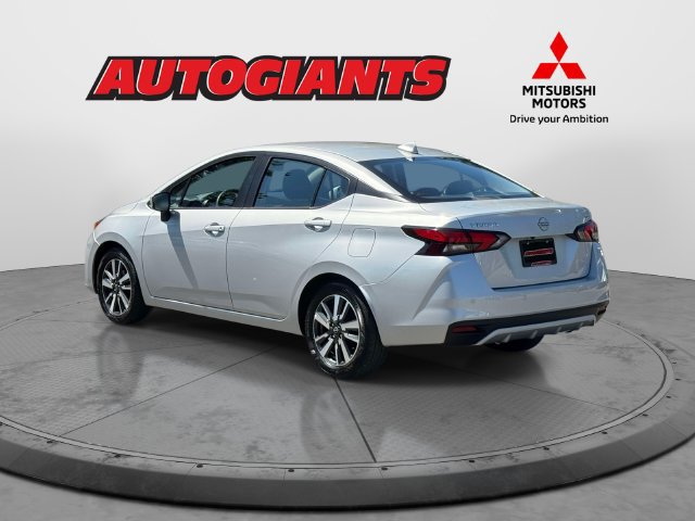 Used 2024 Nissan Versa SV FWD image 4