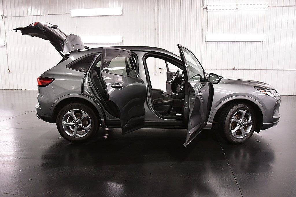 Used 2024 Ford Escape ST-Line w/ Tech Pack #1 image 34