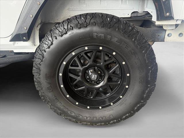 Used 2015 Jeep Wrangler Unlimited Sahara AWD/4WD image 19