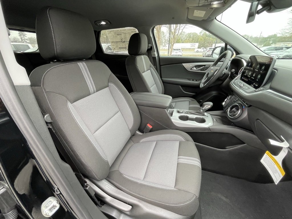 New 2026 Chevrolet Blazer LT w/ Convenience Package image 30