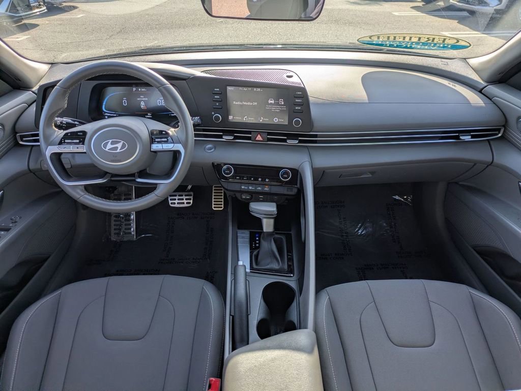 Certified 2025 Hyundai Elantra Sport image 24
