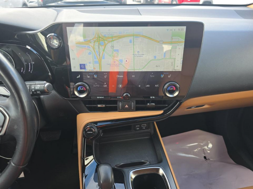 Used 2025 Lexus NX 250 FWD w/ Cold Area Package image 6