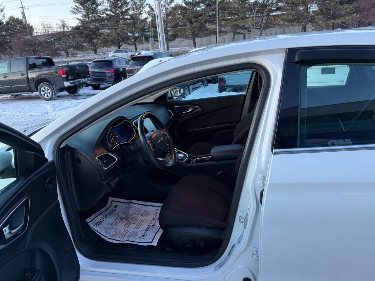 Used 2015 Chrysler 200 Limited w/ Convenience Group image 13