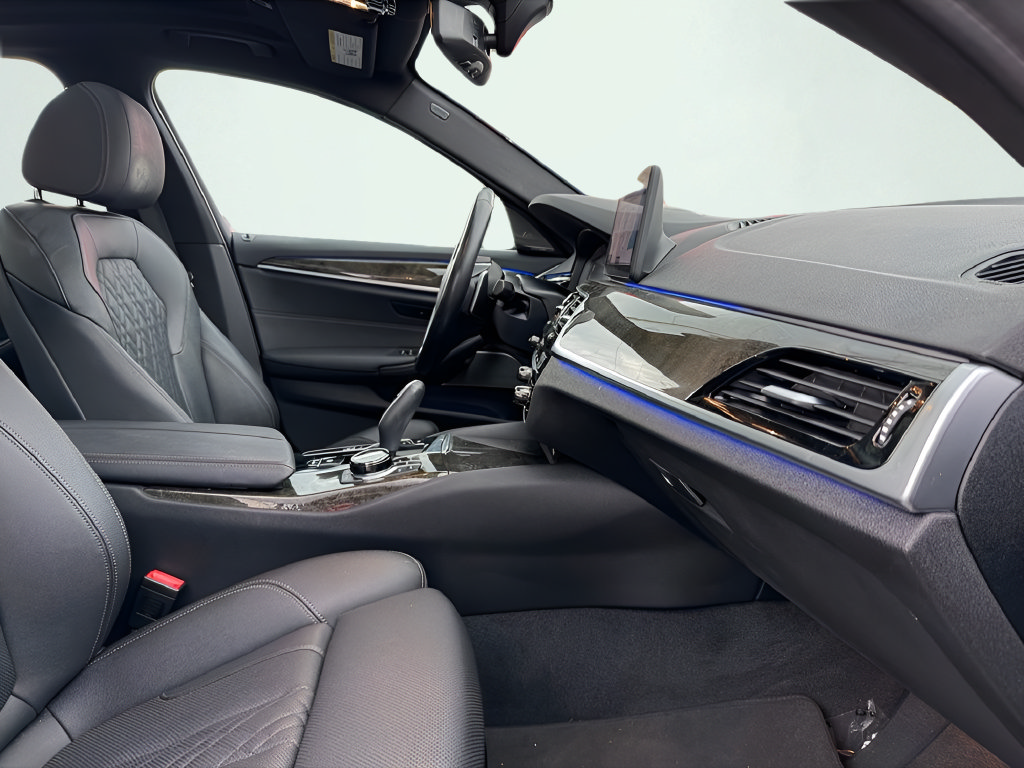 Used 2021 BMW 530i w/ Executive Package RWD image 51