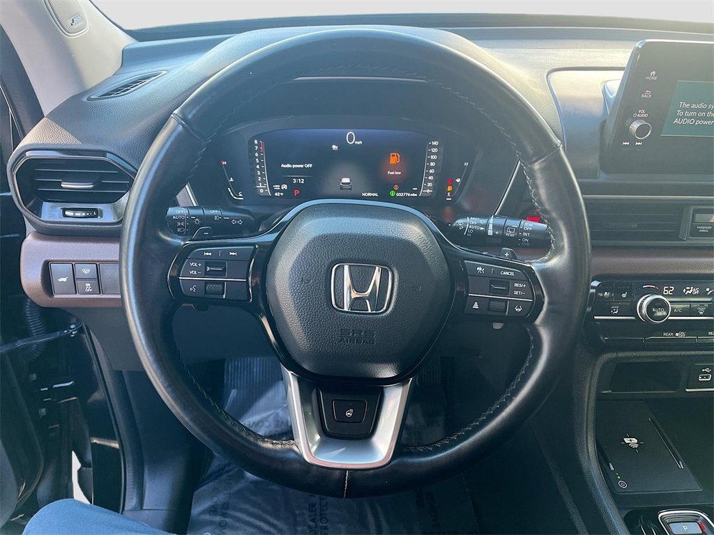 Used 2023 Honda Pilot Elite image 11