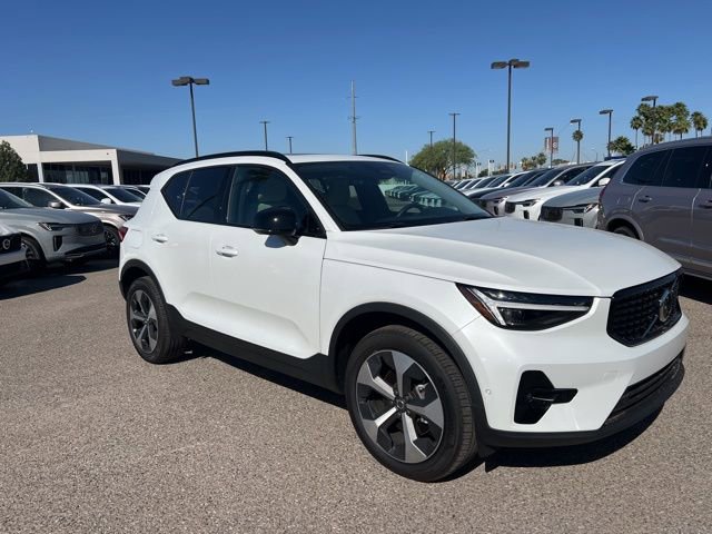 New 2026 Volvo XC40 B5 Plus w/ Climate Package