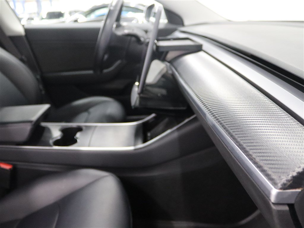 Used 2018 Tesla Model 3 Long Range RWD image 27
